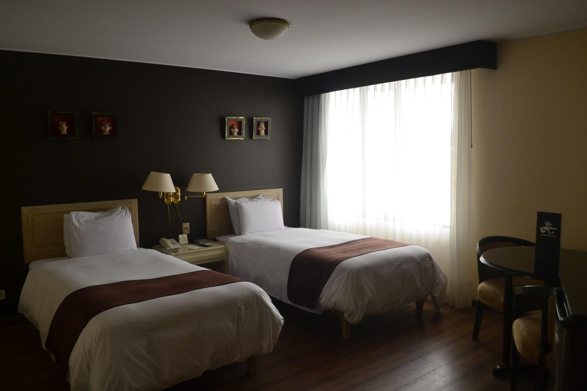 Jose Antonio Executive Hotel Лима Екстериор снимка