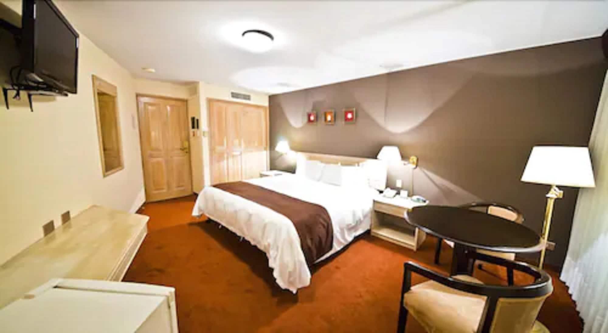 Jose Antonio Executive Hotel Лима Екстериор снимка