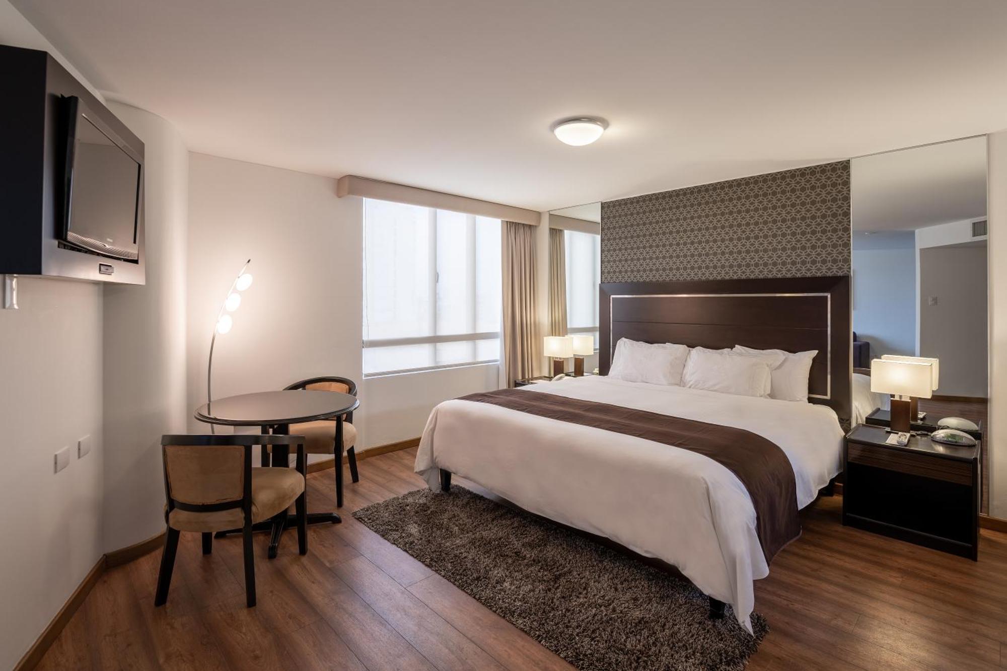 Jose Antonio Executive Hotel Лима Екстериор снимка